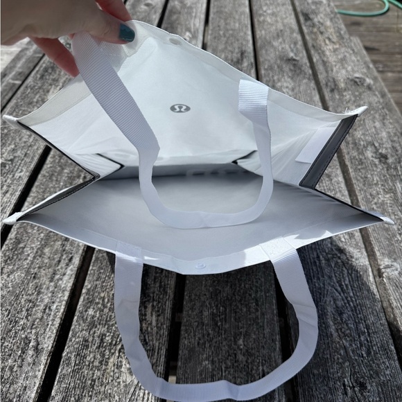 Lululemon Reusable Tote- Large - Picture 11 of 12